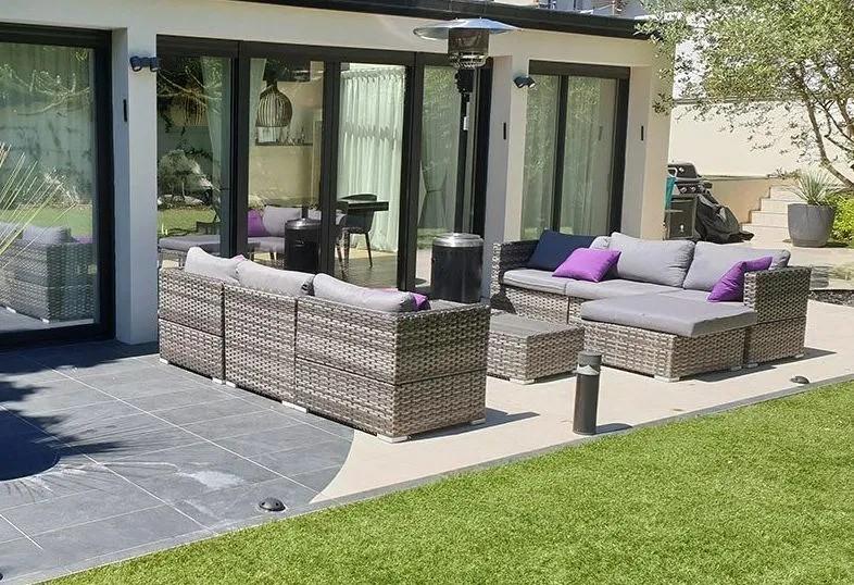 pose salon de jardin